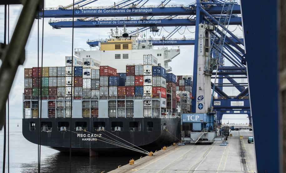 Paraná bate recorde de exportações em um primeiro semestre: US$ 12,1 bilhões