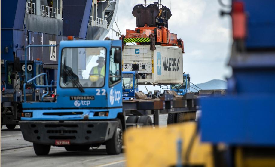 Paraná bate recorde de exportações em um primeiro semestre: US$ 12,1 bilhões