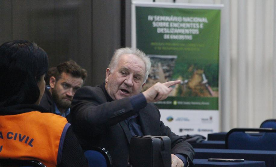 Sistema de drenagem da Orla de Matinhos é destaque em seminário nacional