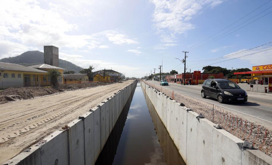 Sistema de drenagem da Orla de Matinhos é destaque em seminário nacional