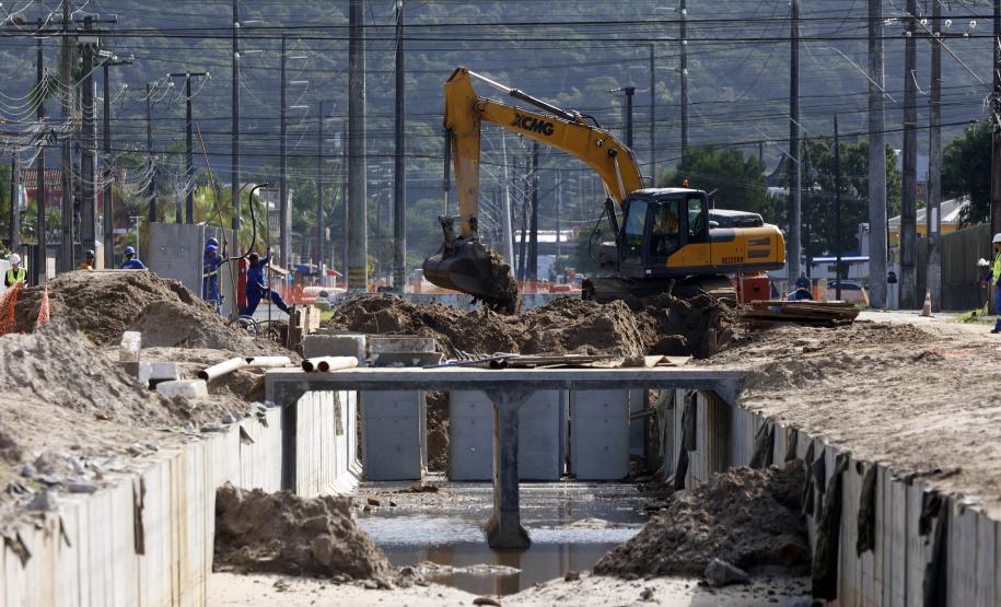 Sistema de drenagem da Orla de Matinhos é destaque em seminário nacional