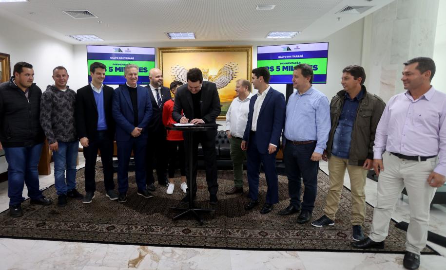 Governador libera mais R$ 31,6 milhões do programa Asfalto Novo, Vida Nova a seis municípios