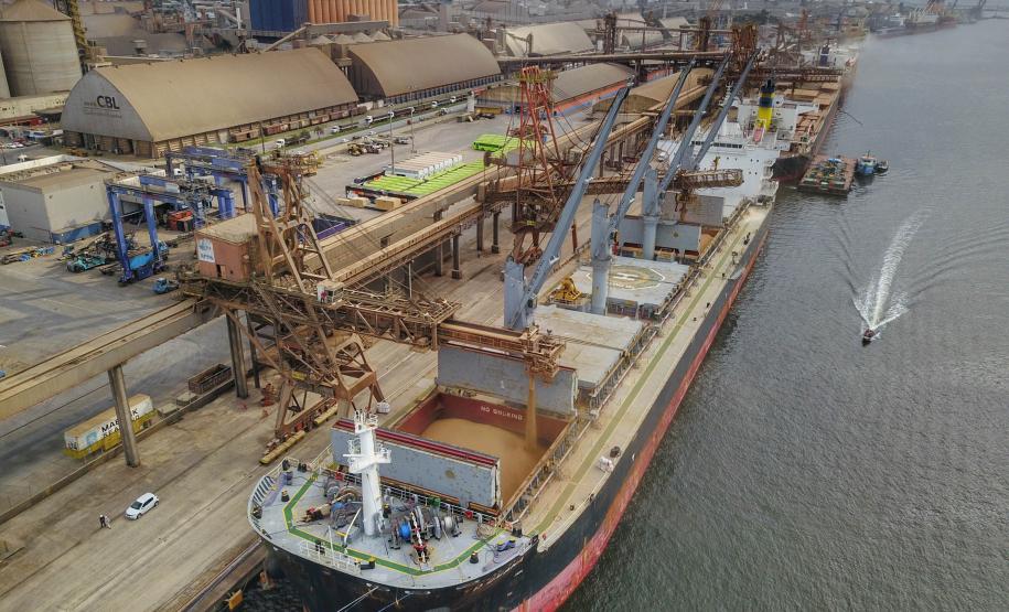 Paraná bate recorde de exportações em um primeiro semestre: US$ 12,1 bilhões