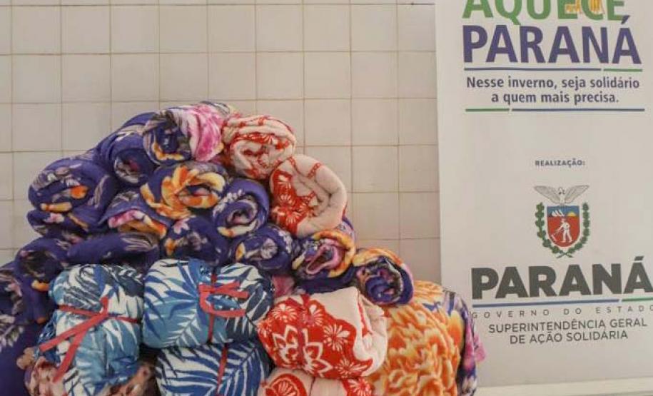 Aquece Paraná: Governo do Estado reforça campanha de doação de roupas e cobertores