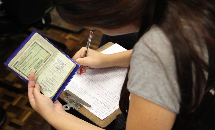 Estado promove mutirão de empregos para jovens nesta quarta-feira em Curitiba