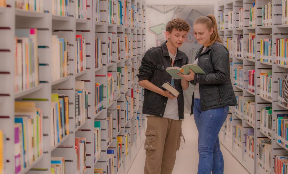 Quer trabalhar com ensino superior? UEM, UEL e UENP estão com vagas abertas