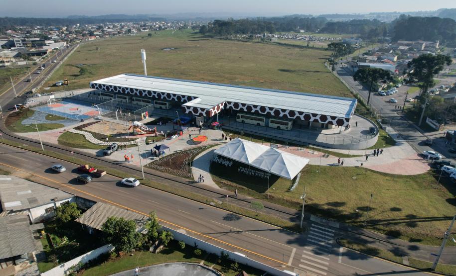 Mais moderno e quatro vezes maior: governador inaugura novo terminal de Piraquara