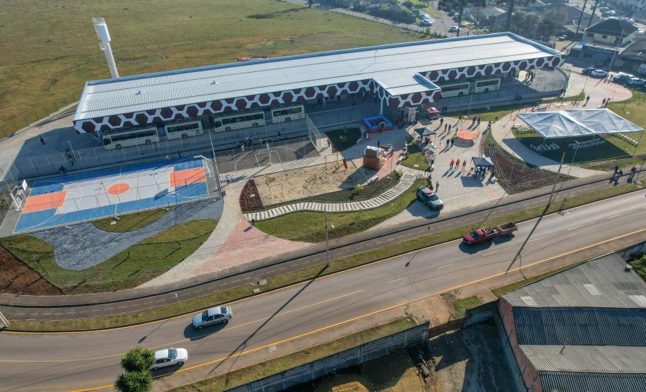 Mais moderno e quatro vezes maior: governador inaugura novo terminal de Piraquara