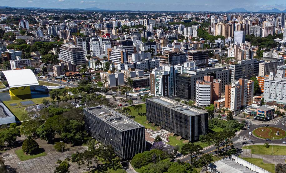 Governo do Estado cria comissão para viabilizar a instalação do TRF no Paraná