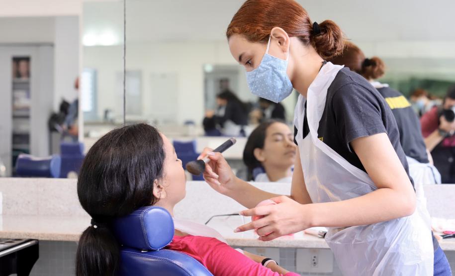 Estado promove mutirão de empregos para jovens nesta quarta-feira em Curitiba