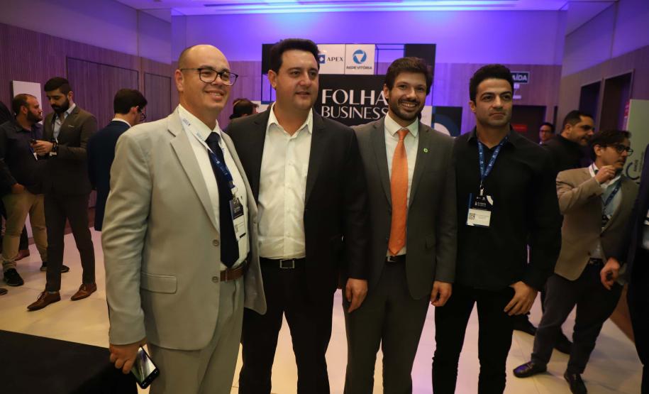 Paraná e Espírito Santo firmam acordo para trocar experiências na área de inovação