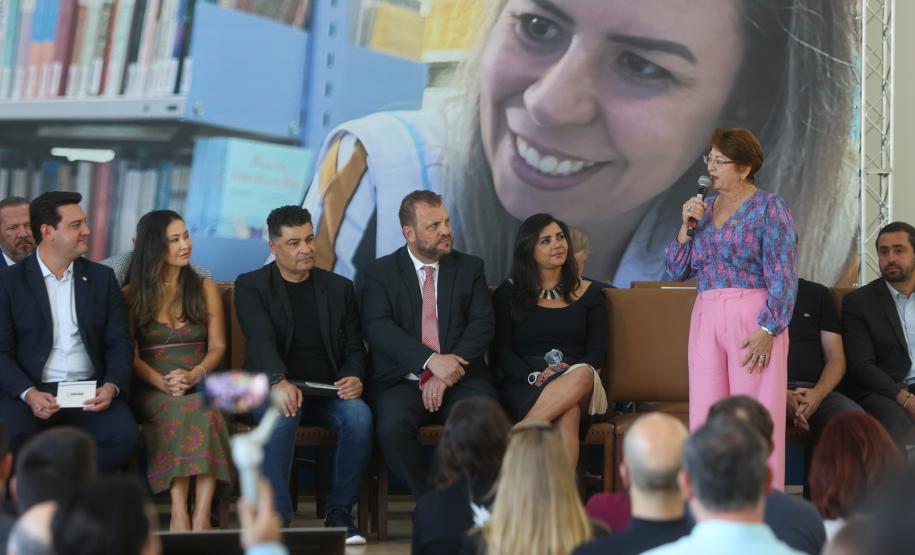 Estado entrega óculos com inteligência artificial para apoiar alunos cegos da rede estadual