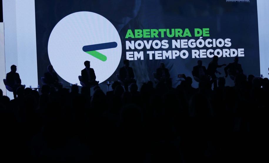 Para facilitar abertura de empresas, decreto dispensa licenças de mais de 770 CNAEs