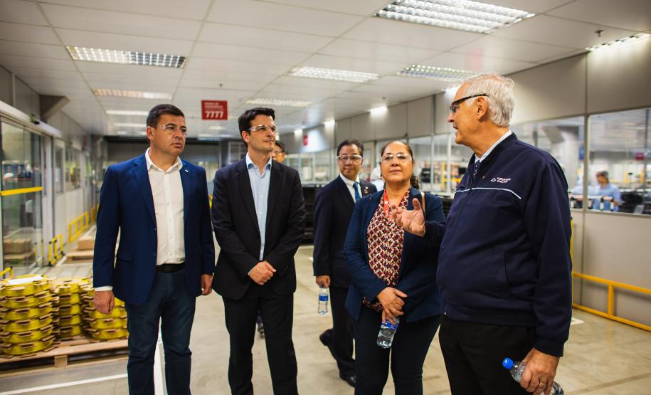 Paraná recebe investimento de R$ 30 milhões de empresa de fibra óptica