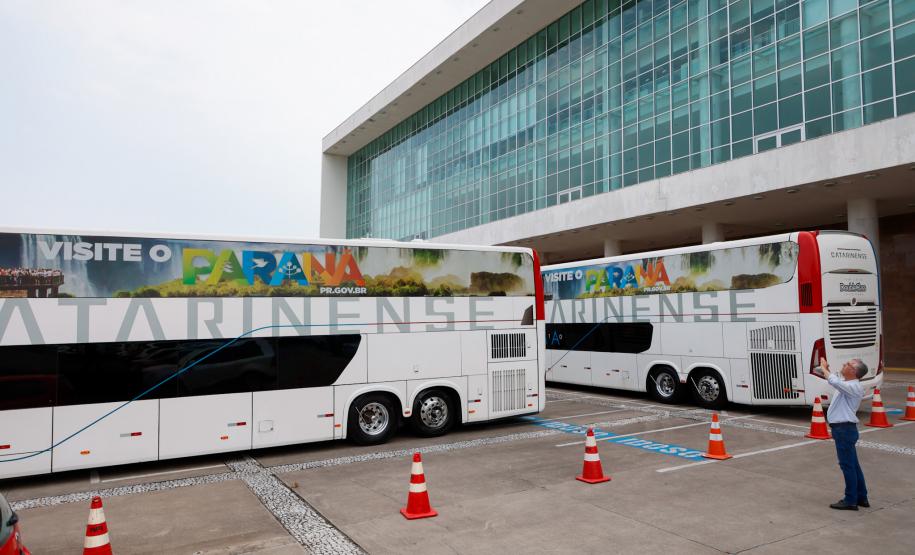Campanha com empresa de ônibus promove atrações turísticas do Paraná