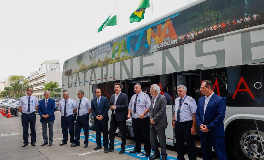 Campanha com empresa de ônibus promove atrações turísticas do Paraná