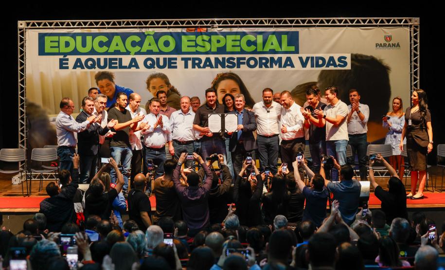 Governo do Estado vai destinar R$ 1,9 bilhão para educação especial até 2027