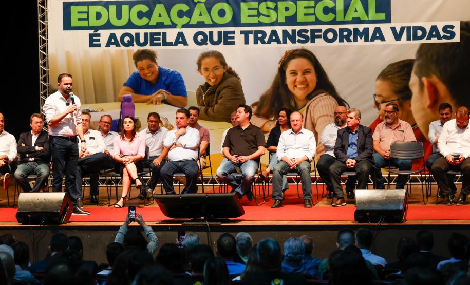 Governo do Estado vai destinar R$ 1,9 bilhão para educação especial até 2027