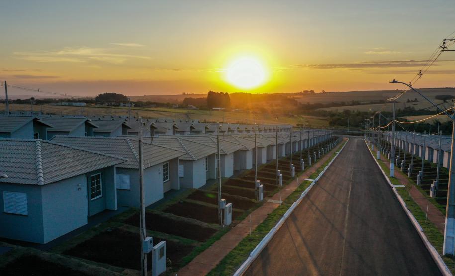 Com recursos do Estado para entrada, 468 famílias conquistam casa própria em Arapongas