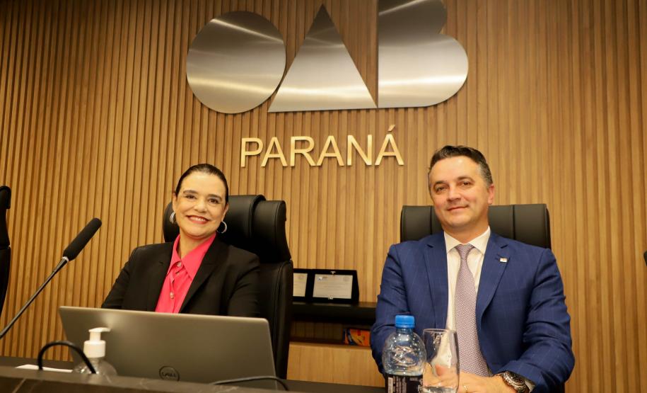 Governador defende advocacia pública ao receber homenagem de procuradores do Estado