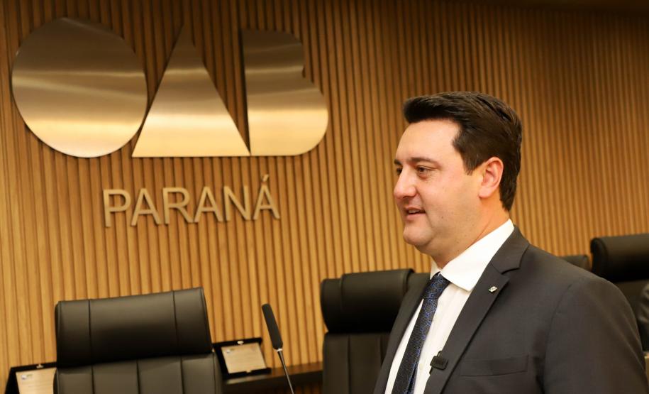 Governador defende advocacia pública ao receber homenagem de procuradores do Estado