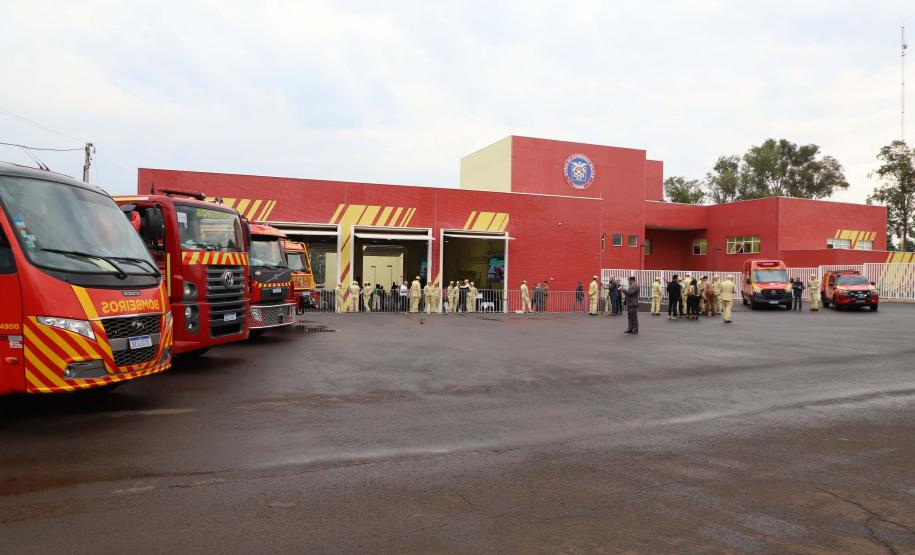 Governador inaugura nova sede do Corpo de Bombeiros de Foz do Iguaçu, a maior do Estado