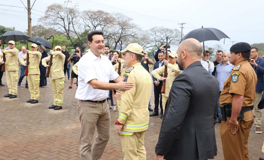 Governador inaugura nova sede do Corpo de Bombeiros de Foz do Iguaçu, a maior do Estado
