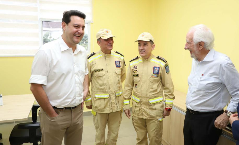 Governador inaugura nova sede do Corpo de Bombeiros de Foz do Iguaçu, a maior do Estado