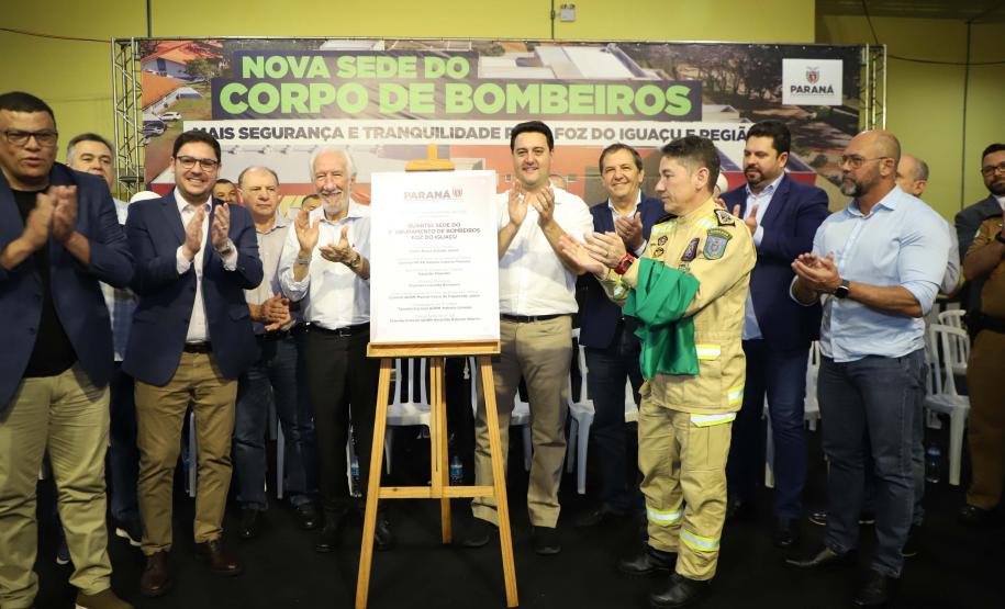 Governador inaugura nova sede do Corpo de Bombeiros de Foz do Iguaçu, a maior do Estado