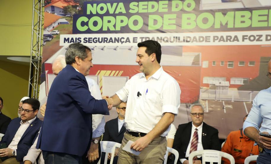 Governador inaugura nova sede do Corpo de Bombeiros de Foz do Iguaçu, a maior do Estado