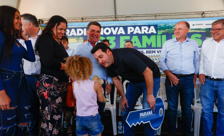 Com recursos do Estado para entrada, 468 famílias conquistam casa própria em Arapongas