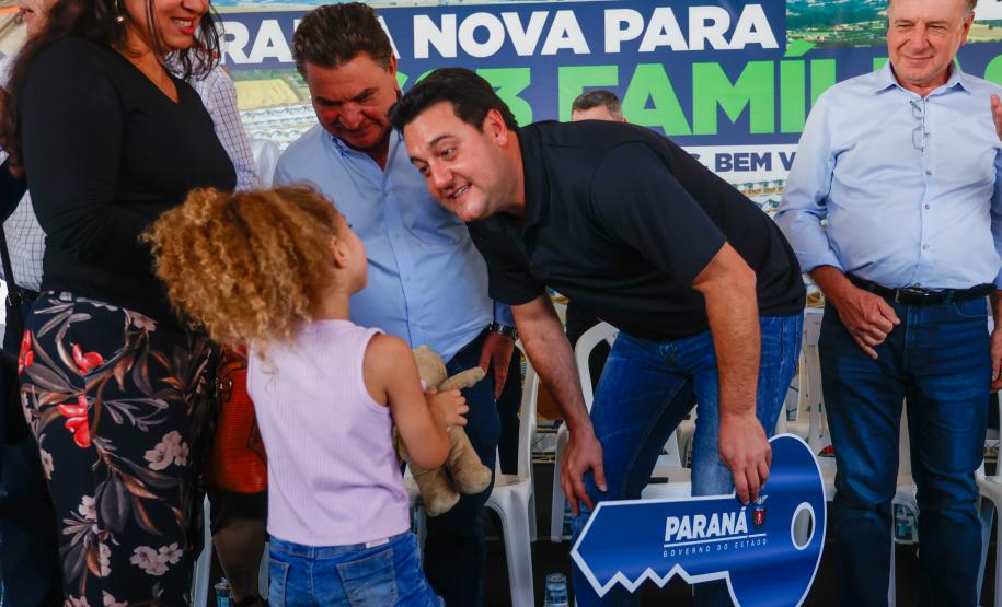 Com recursos do Estado para entrada, 468 famílias conquistam casa própria em Arapongas