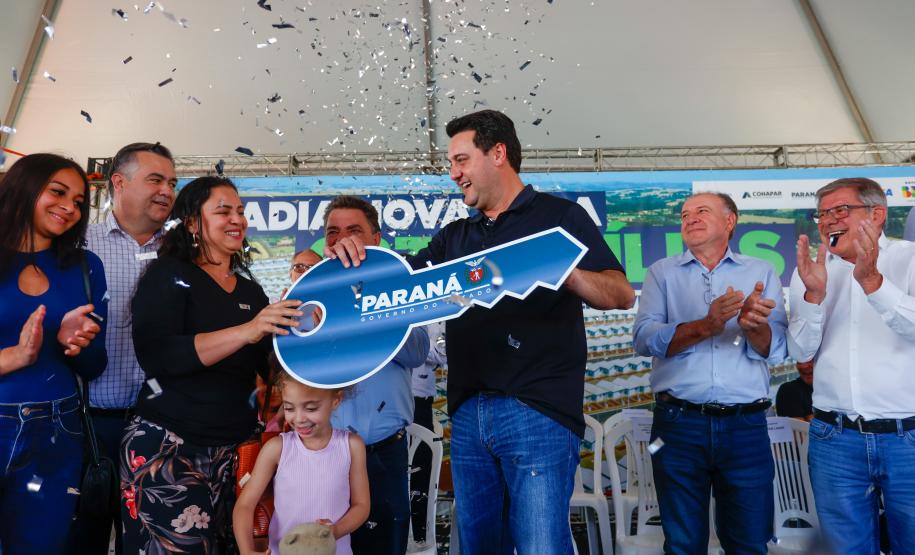 Com recursos do Estado para entrada, 468 famílias conquistam casa própria em Arapongas