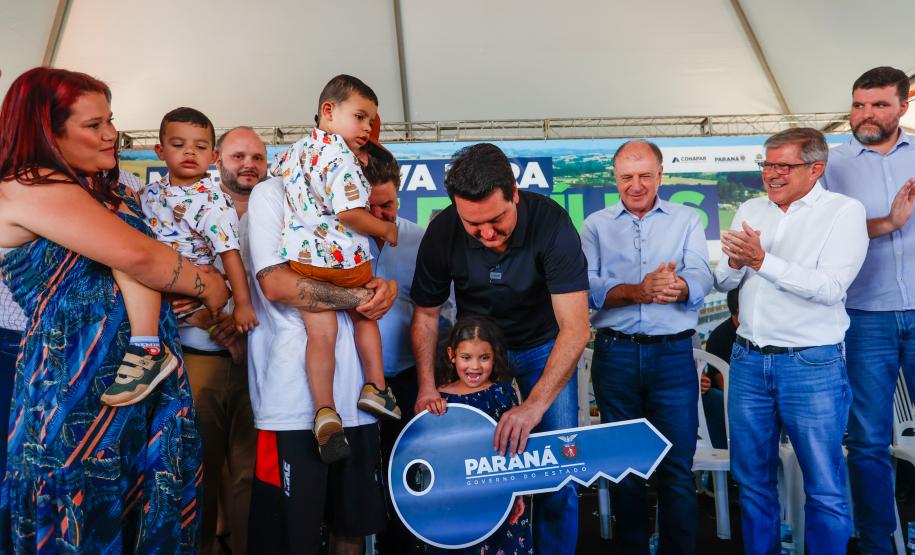 Com recursos do Estado para entrada, 468 famílias conquistam casa própria em Arapongas