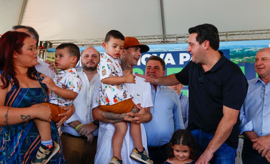 Com recursos do Estado para entrada, 468 famílias conquistam casa própria em Arapongas