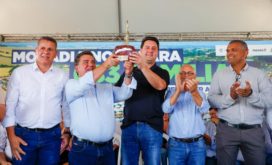 Com recursos do Estado para entrada, 468 famílias conquistam casa própria em Arapongas