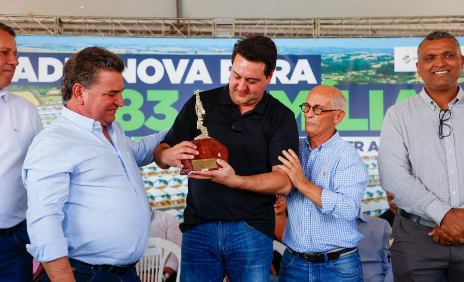 Com recursos do Estado para entrada, 468 famílias conquistam casa própria em Arapongas