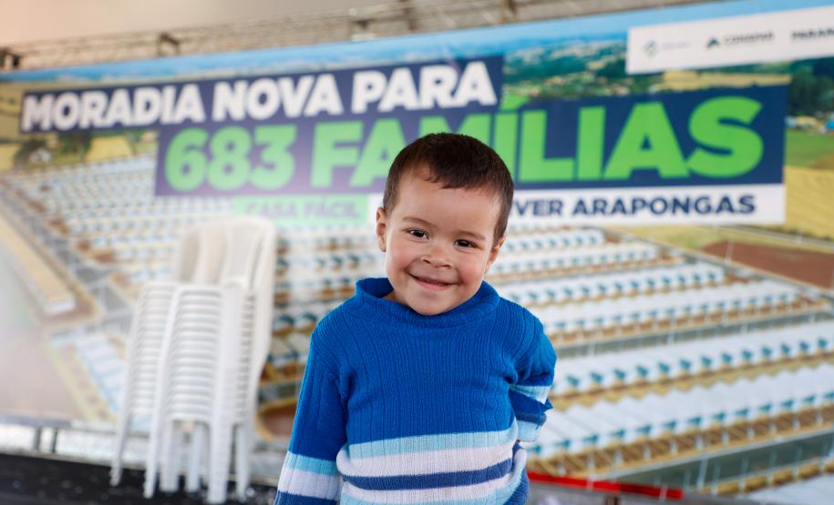 Com recursos do Estado para entrada, 468 famílias conquistam casa própria em Arapongas