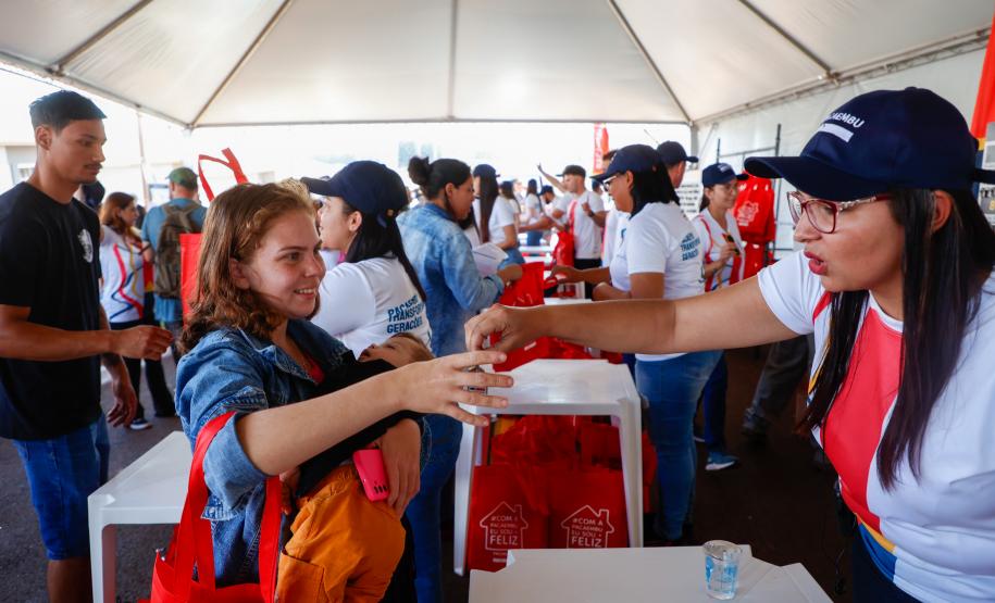 Com recursos do Estado para entrada, 468 famílias conquistam casa própria em Arapongas