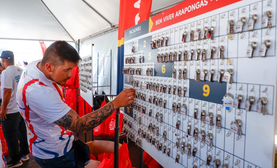 Com recursos do Estado para entrada, 468 famílias conquistam casa própria em Arapongas