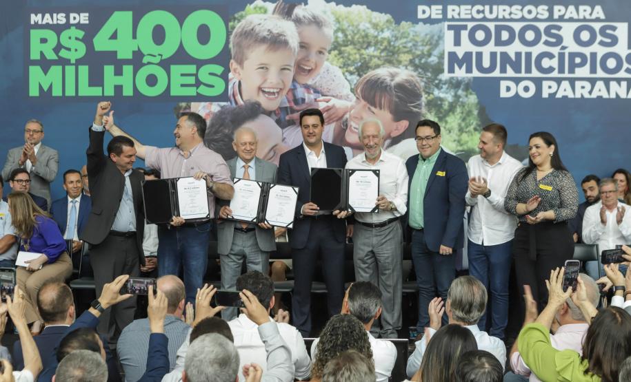 Estado repassa R$ 455 milhões aos 399 municípios para novas ações de saúde e educação