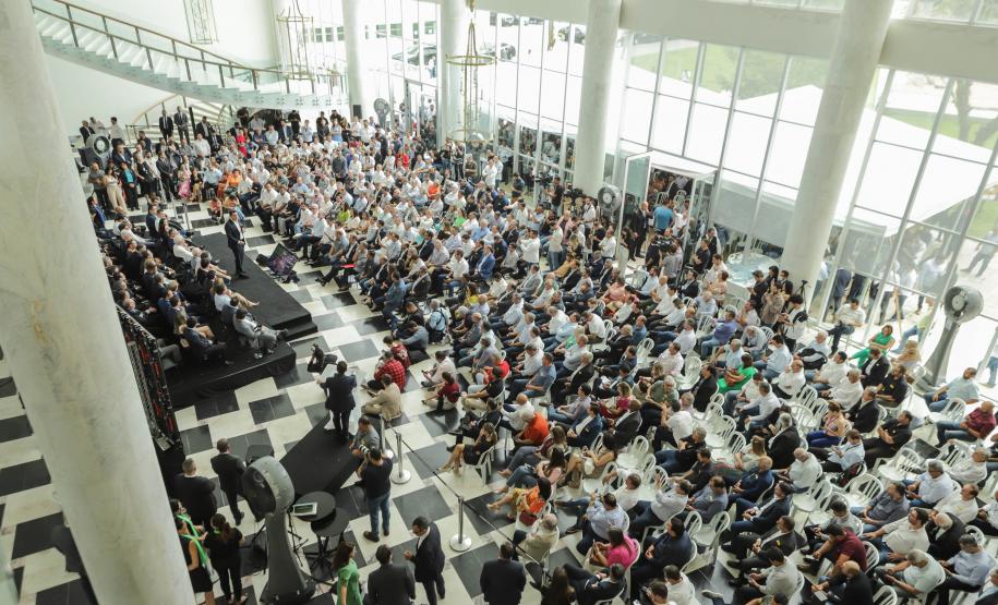 Estado repassa R$ 455 milhões aos 399 municípios para novas ações de saúde e educação