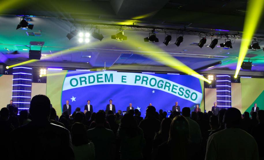 Para facilitar abertura de empresas, decreto dispensa licenças de mais de 770 CNAEs