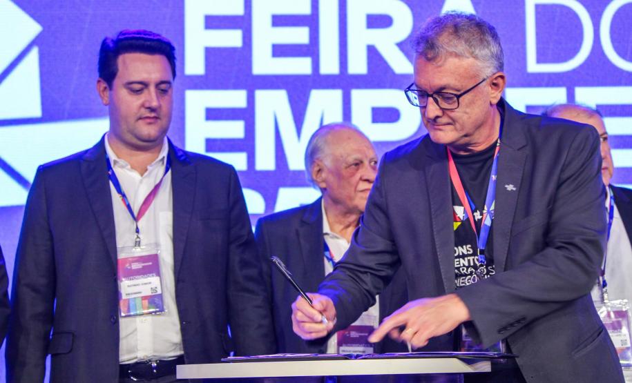 Para facilitar abertura de empresas, decreto dispensa licenças de mais de 770 CNAEs