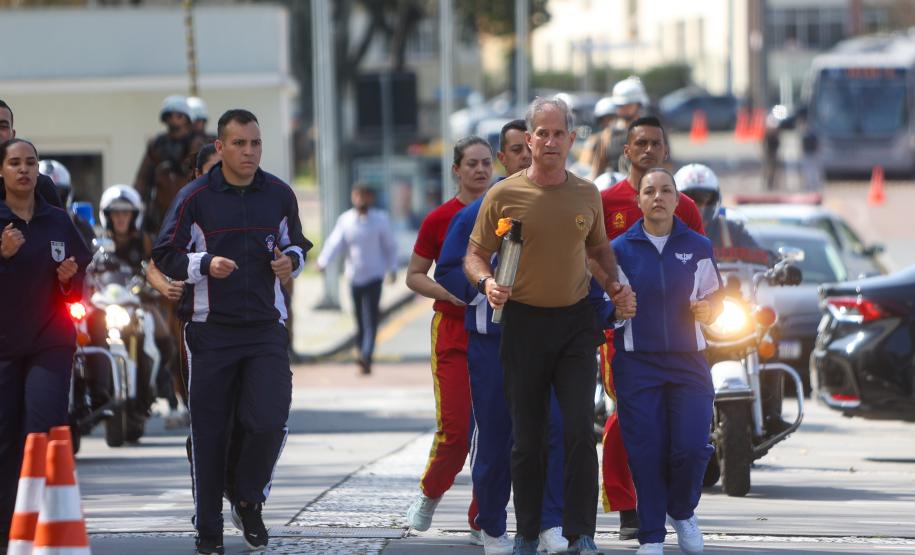 Em solenidade em Curitiba, governador abre comemorações da Semana da Pátria