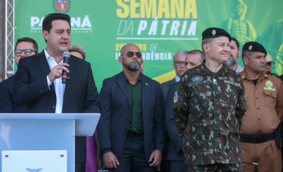 Em solenidade em Curitiba, governador abre comemorações da Semana da Pátria