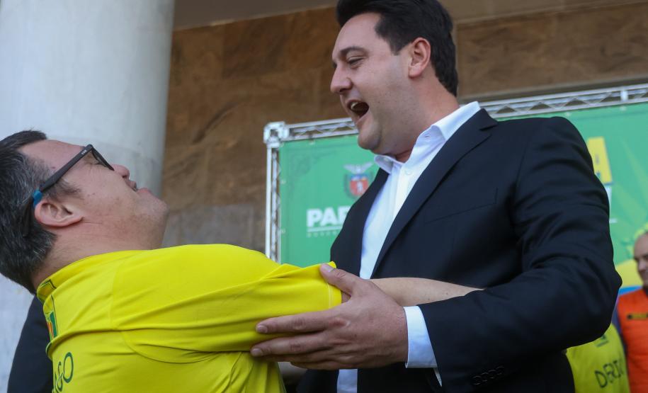 Em solenidade em Curitiba, governador abre comemorações da Semana da Pátria