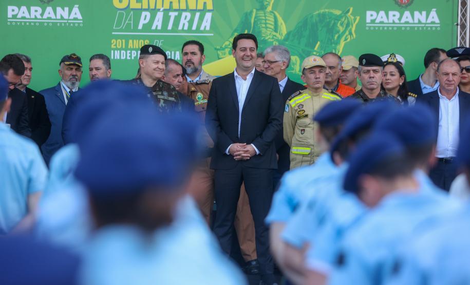 Em solenidade em Curitiba, governador abre comemorações da Semana da Pátria