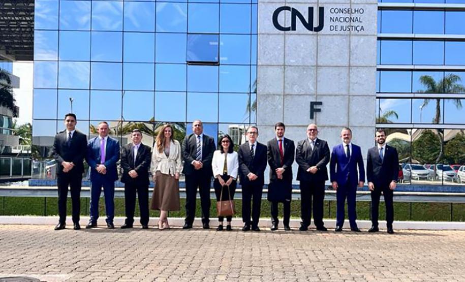 Comissão do Paraná discute políticas antimanicomiais com representantes do CNJ