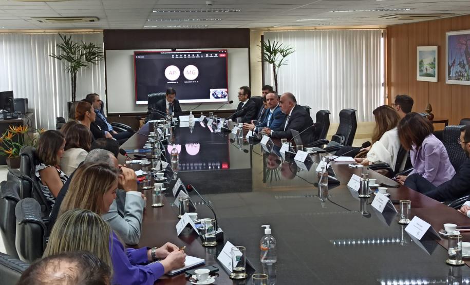 Comissão do Paraná discute políticas antimanicomiais com representantes do CNJ